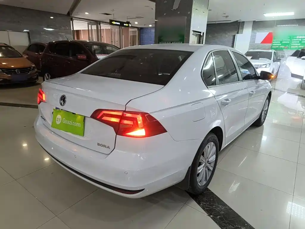 Volkswagen Bora — миниатюра 7