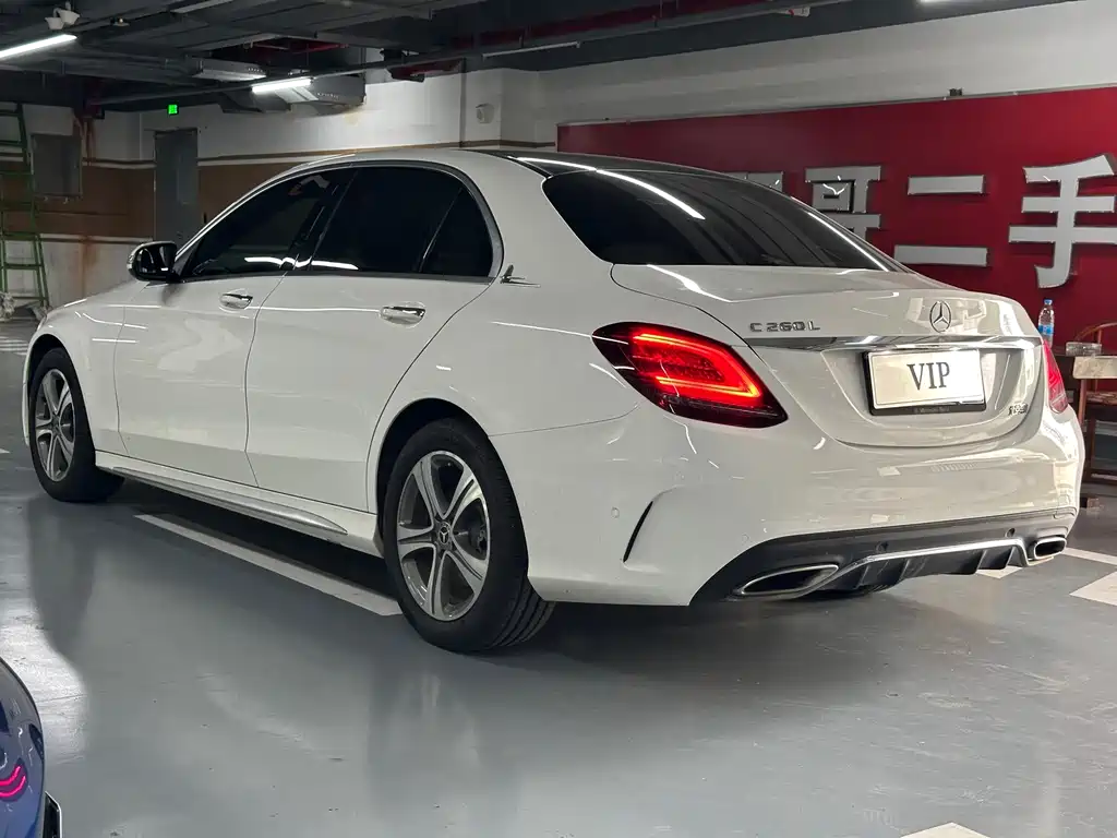 Mercedes-Benz C-Class — миниатюра 6