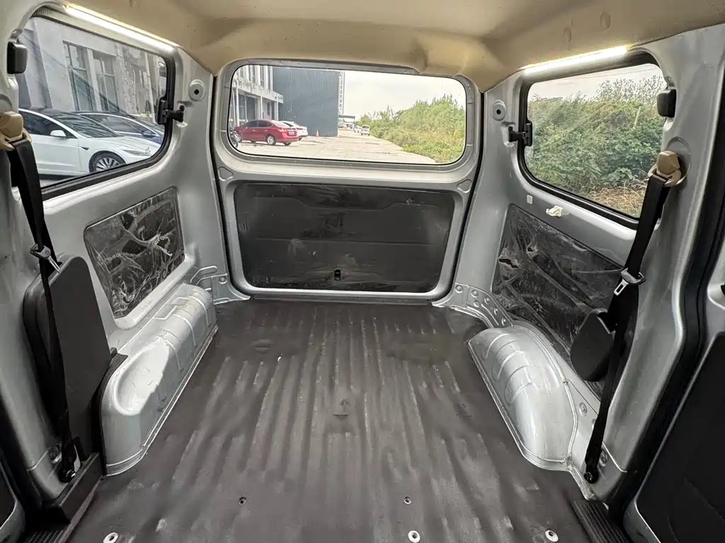 Wuling Hongguang V — миниатюра 10