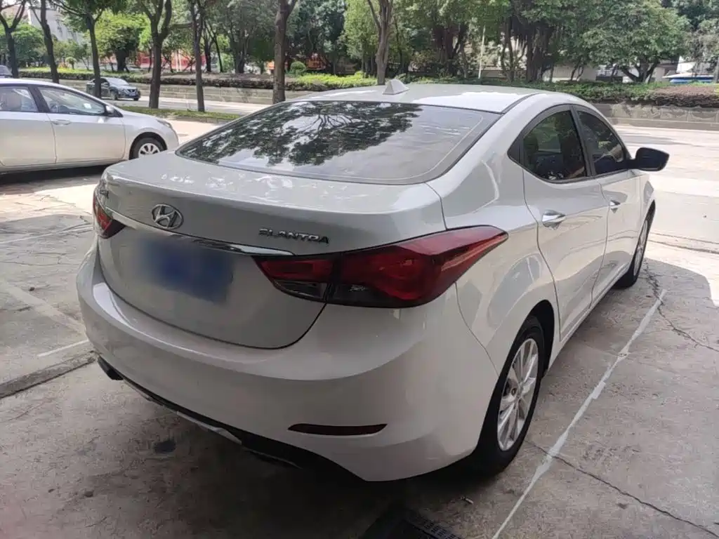 Hyundai Elantra Langdong — миниатюра 7