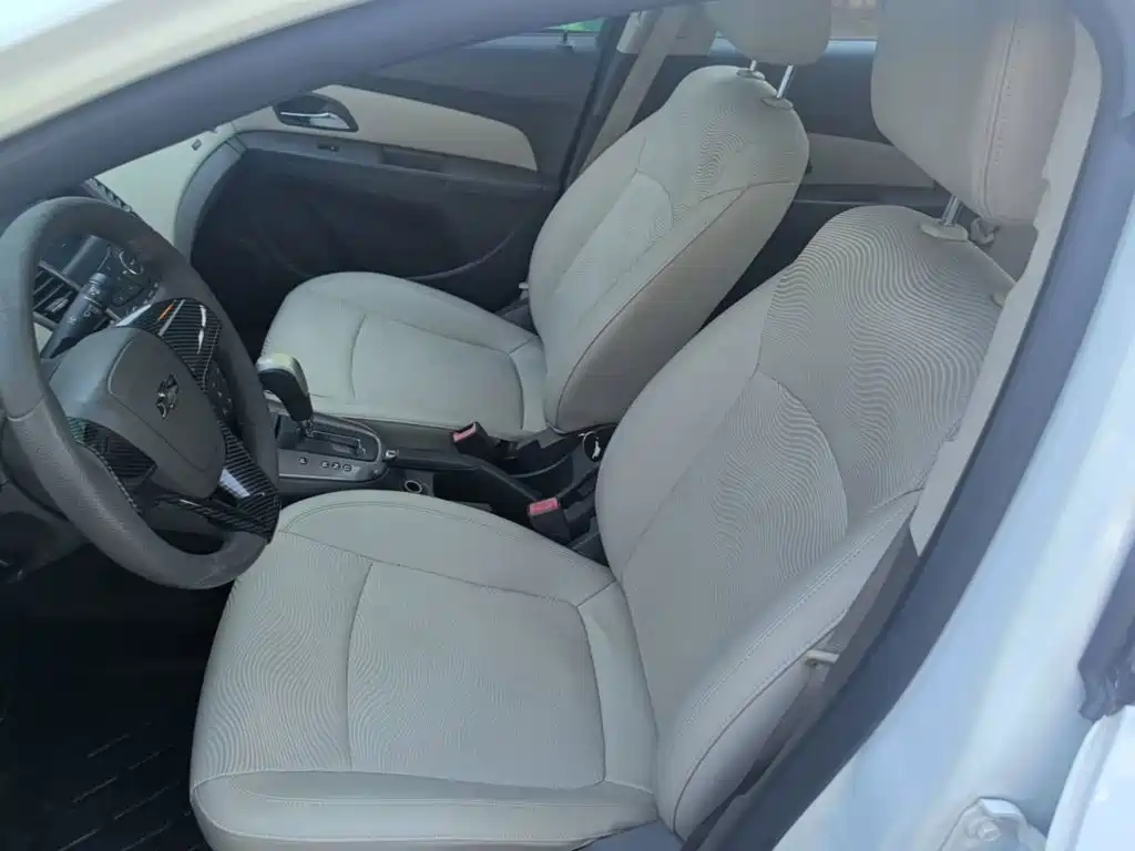 Chevrolet Cruze — миниатюра 15