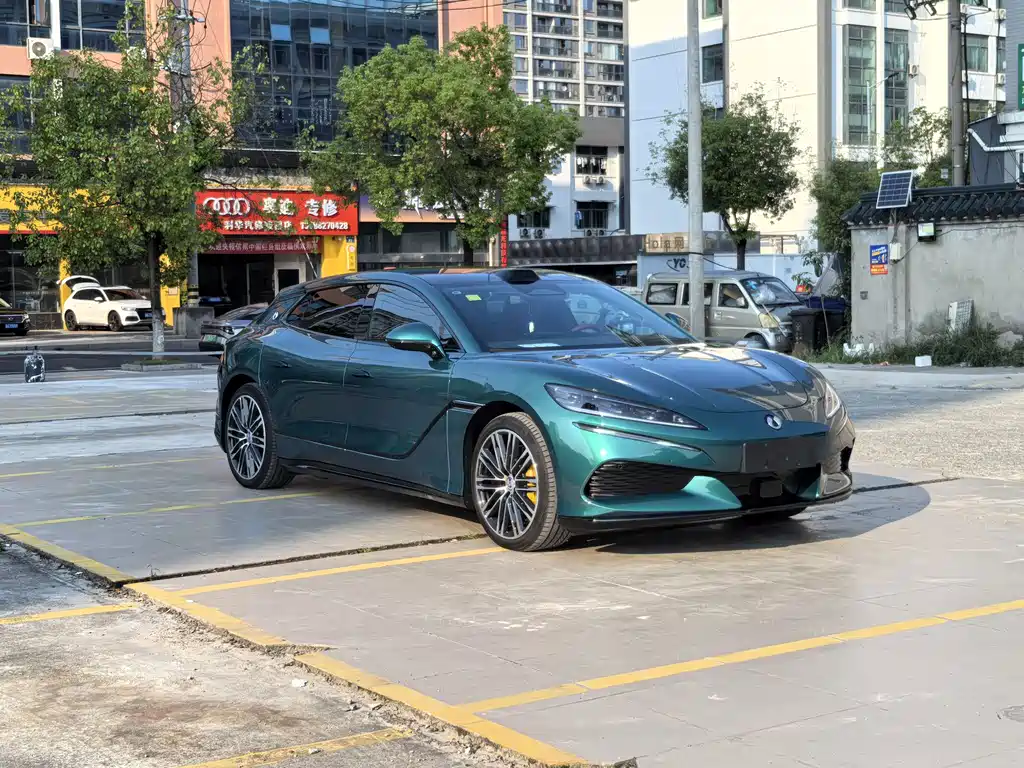 Denza Denza Z9GT — миниатюра 3