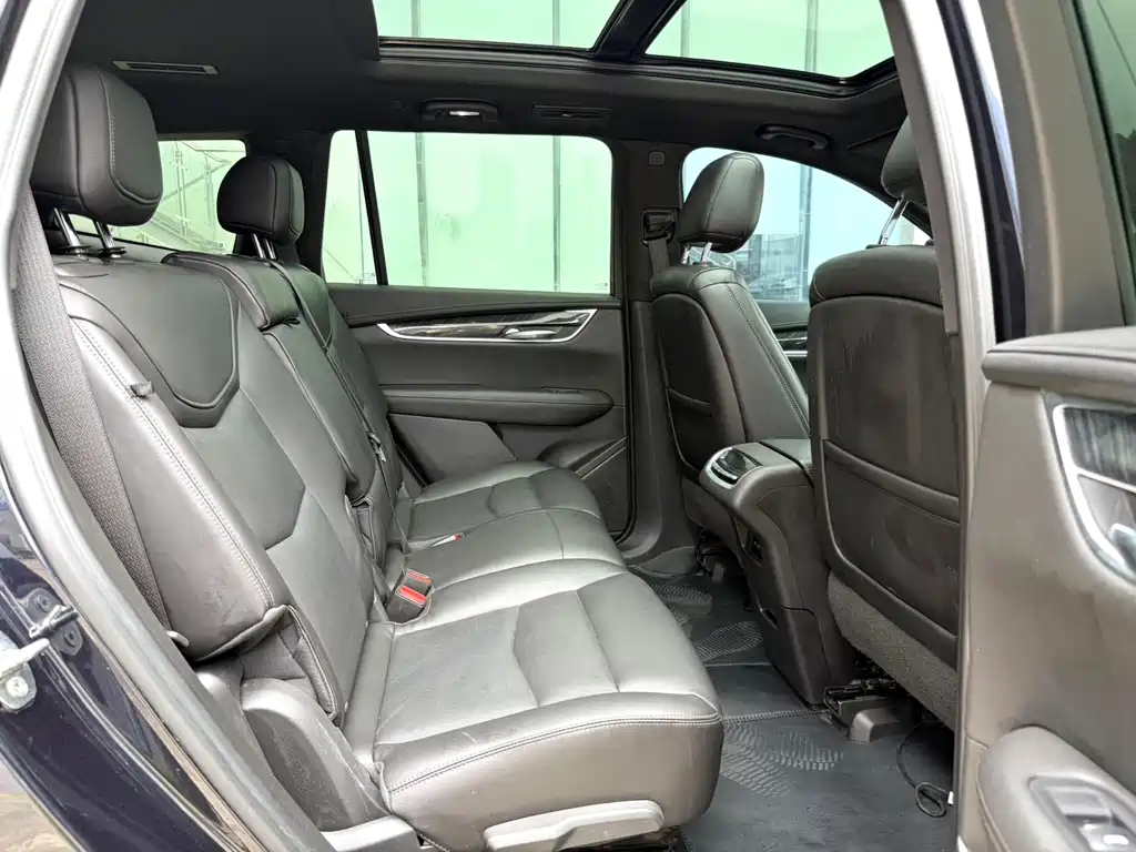 Cadillac XT6 — миниатюра 11