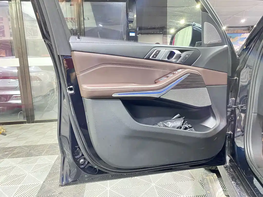 BMW X5 — миниатюра 8