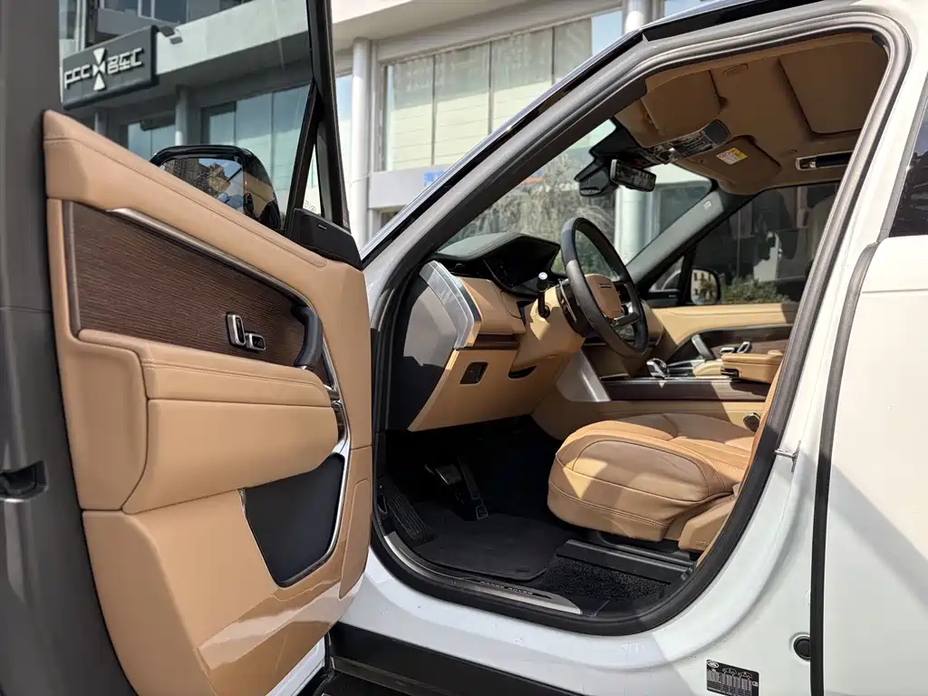 Land Rover Range Rover — миниатюра 8