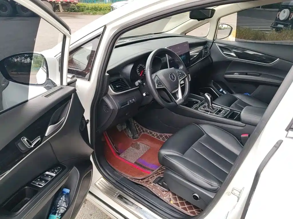 BYD MAX — миниатюра 16