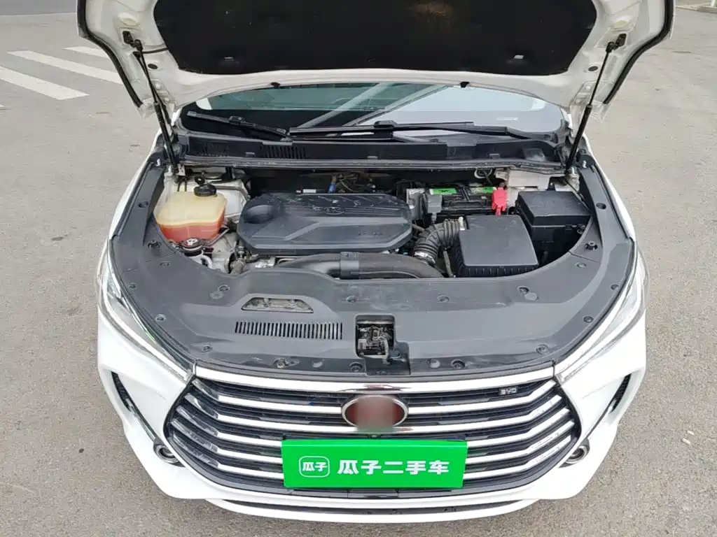 BYD MAX — миниатюра 20