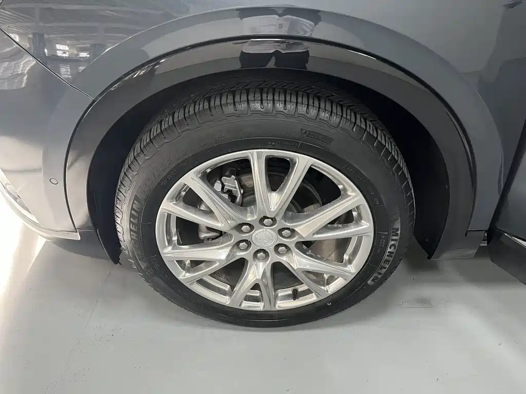 Buick Enclave — миниатюра 17