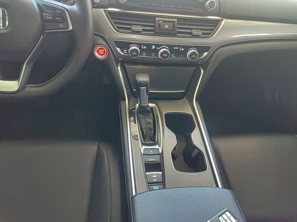 Honda Accord — миниатюра 14