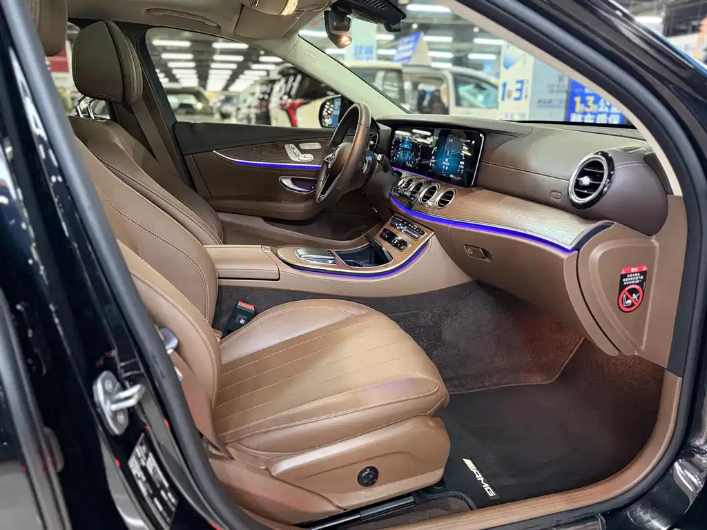 MERCEDES-BENZ E CLASS