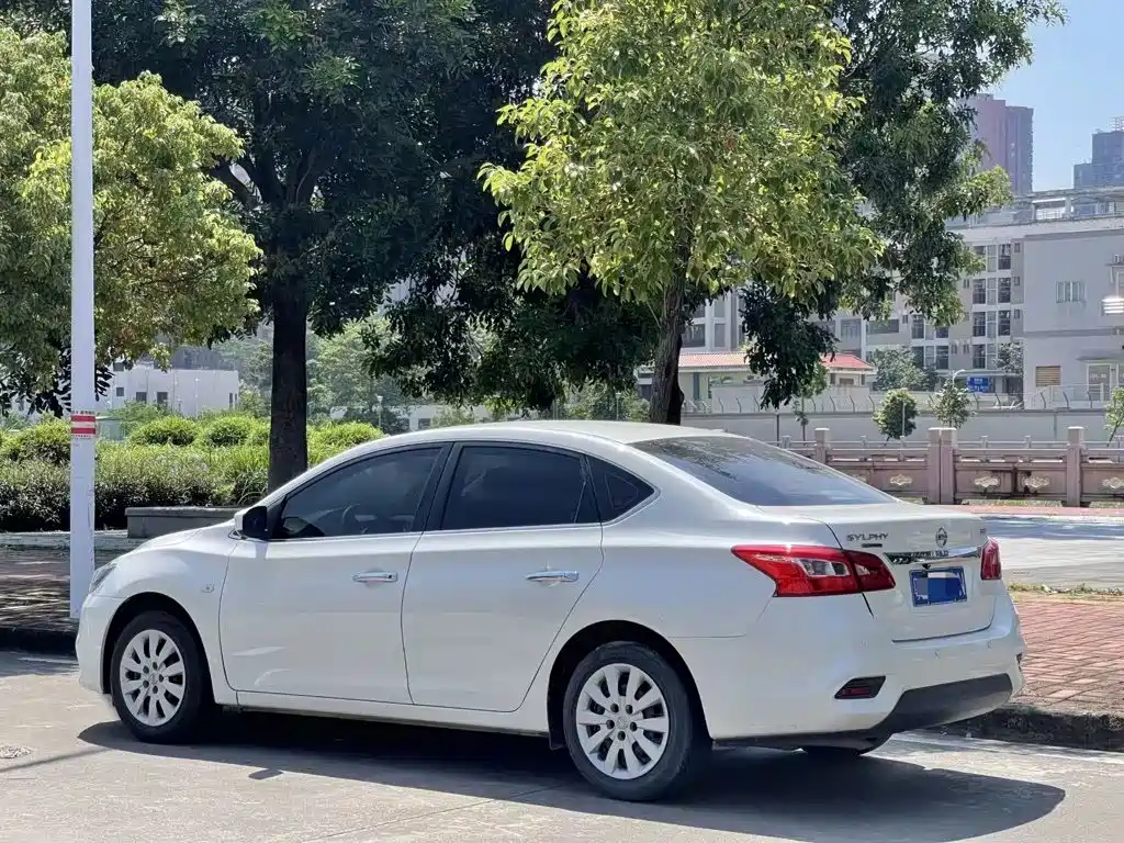 Nissan Sylphy — миниатюра 3