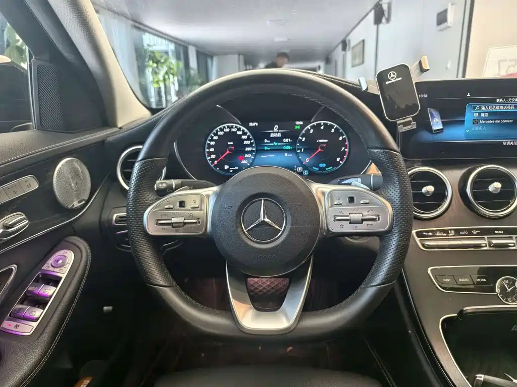 Mercedes-Benz C-Class — миниатюра 8