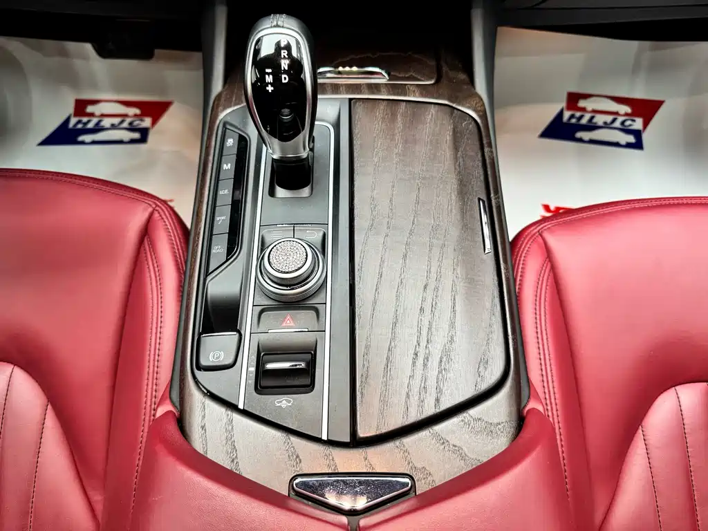 Maserati Levante — миниатюра 12