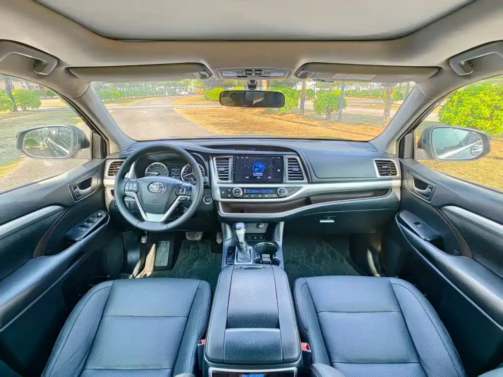 Toyota Highlander — миниатюра 6