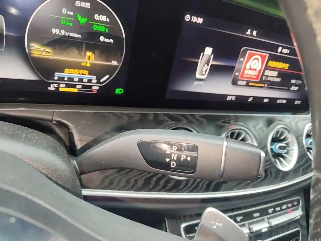 Mercedes-Benz E-Class (Import) — миниатюра 14