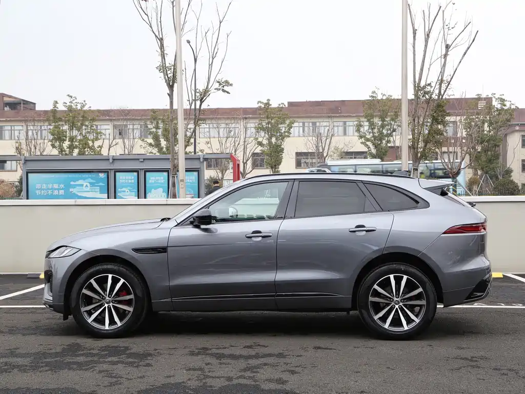 JAGUAR F PACE