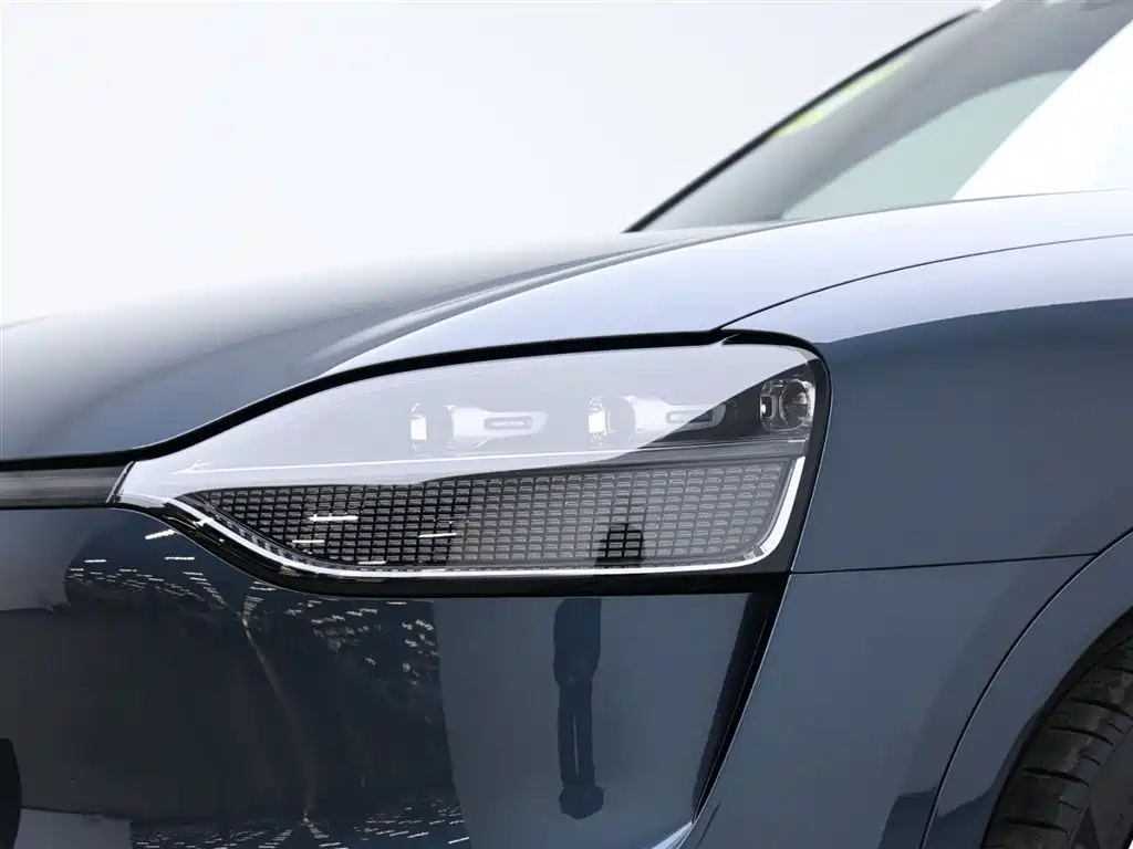 AITO ASK THE WORLD M9