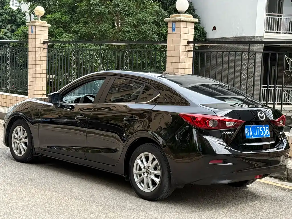 Mazda 3 Axela — миниатюра 3