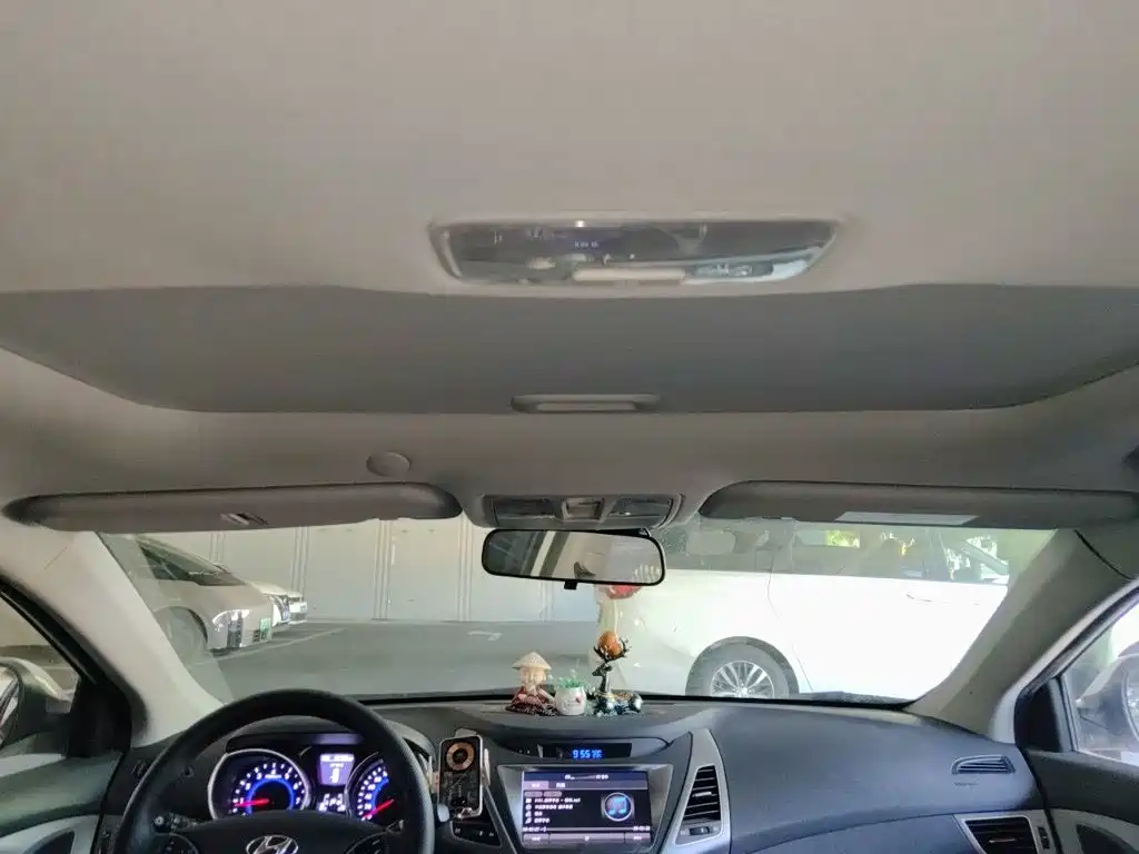 Hyundai Elantra Langdong — миниатюра 14