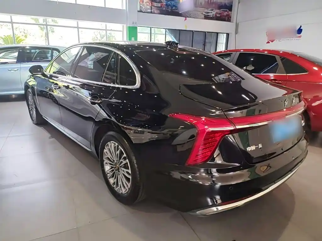 Hongqi Hongqi H5 — миниатюра 5