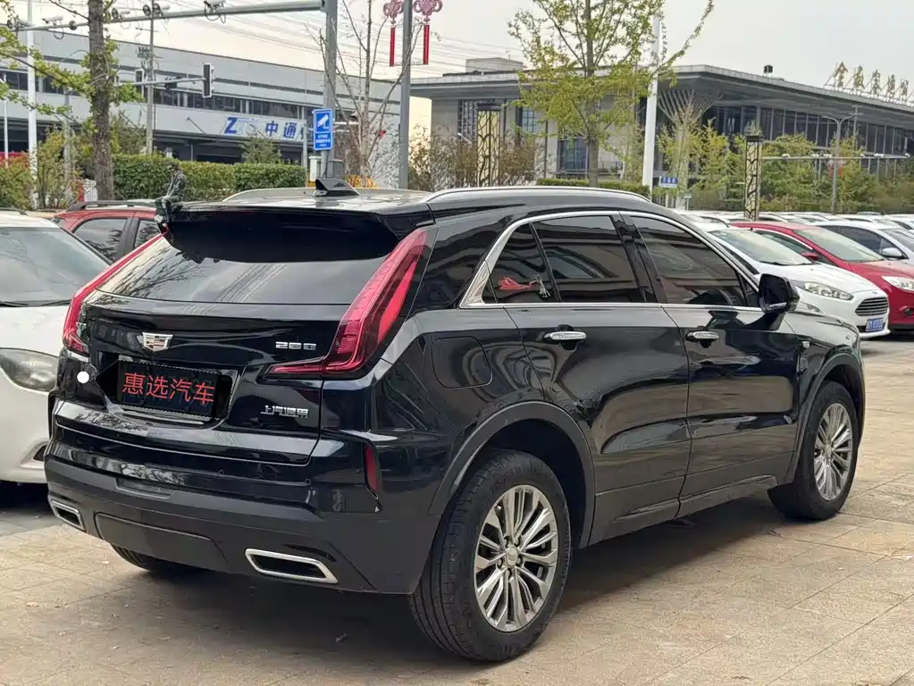 Cadillac XT4 — миниатюра 7