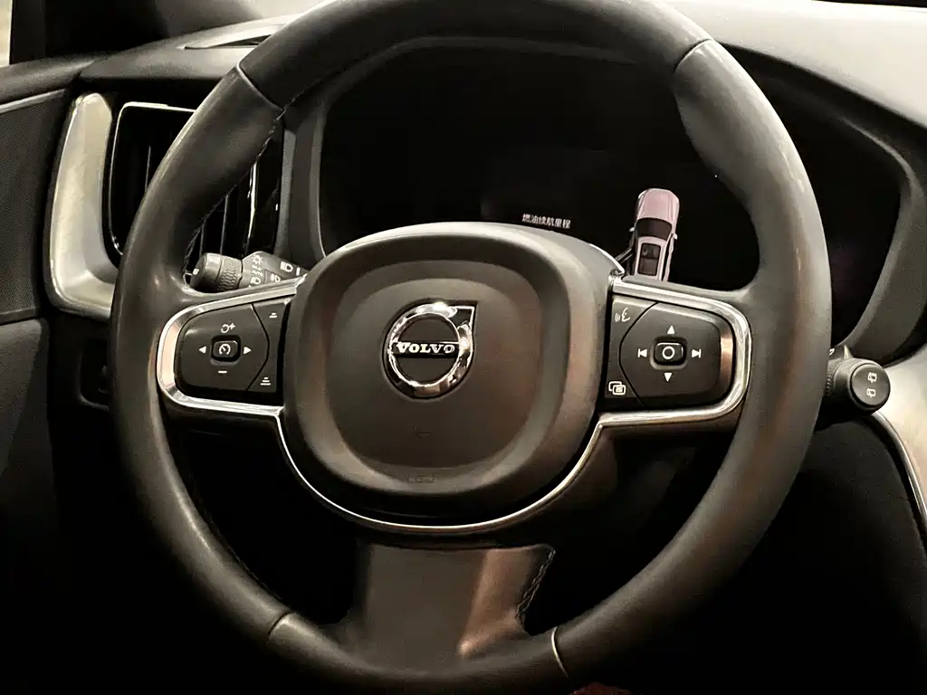 Volvo XC60 — миниатюра 11
