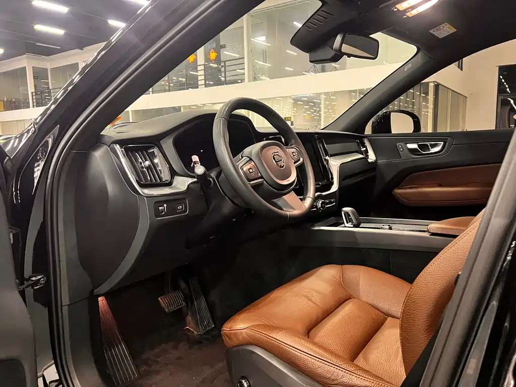 Volvo XC60 — миниатюра 7