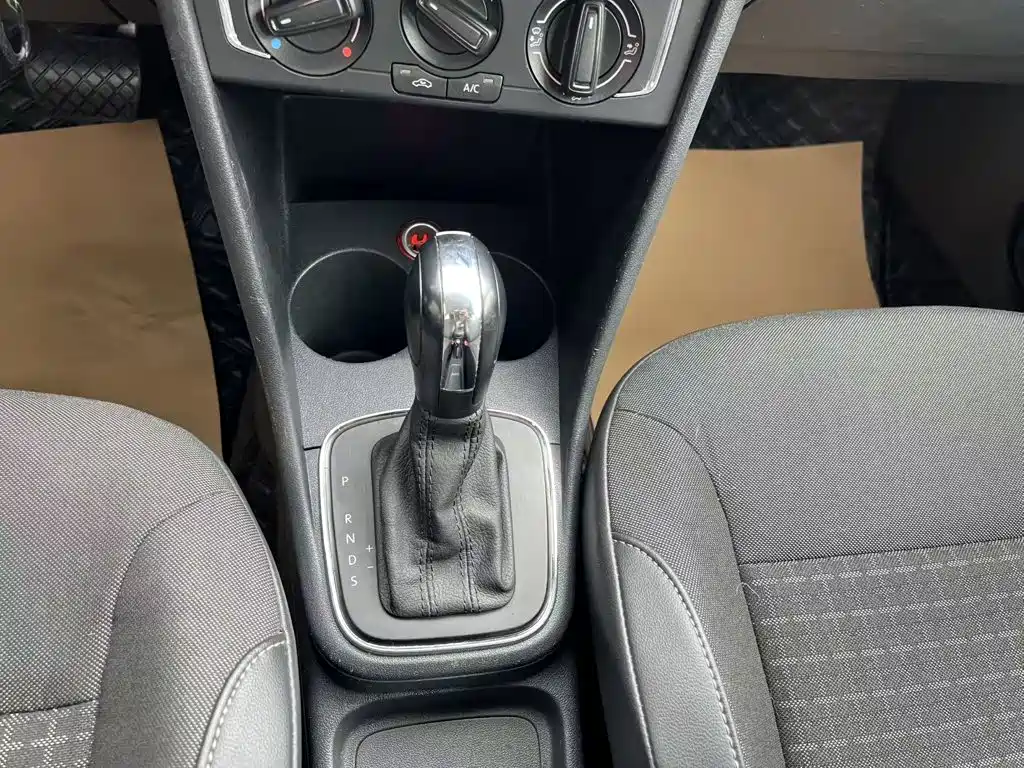 Volkswagen Polo — миниатюра 14