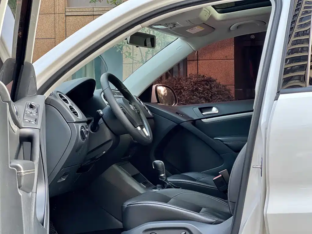 Volkswagen Tiguan — миниатюра 4