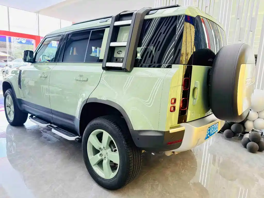 Land Rover Defender — миниатюра 20