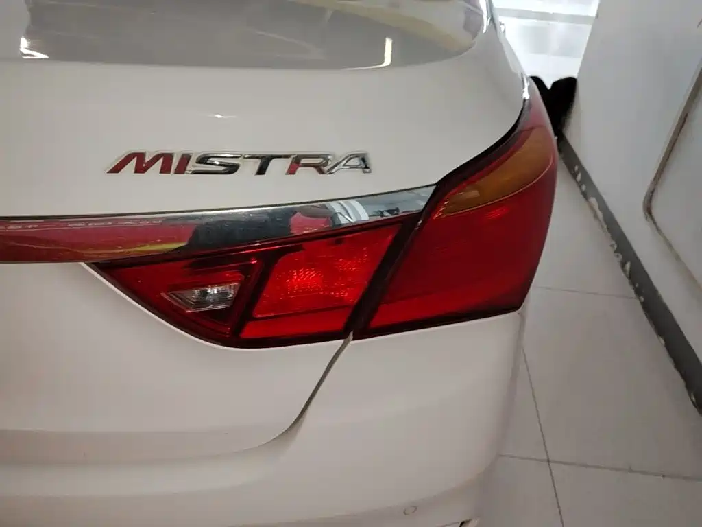 Hyundai Mistra — миниатюра 8