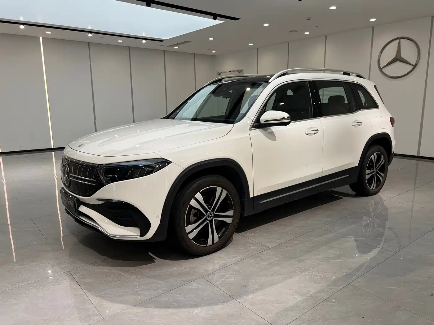 奔驰EQB 2022款 EQB 350 4MATIC 2024
