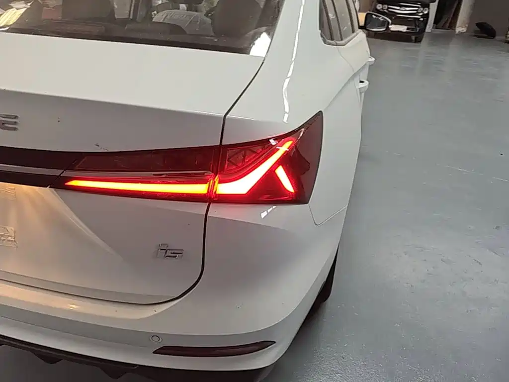 Roewe i5 — миниатюра 8