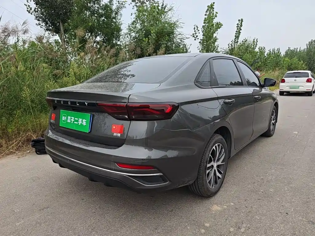 Geely Emgrand — миниатюра 7