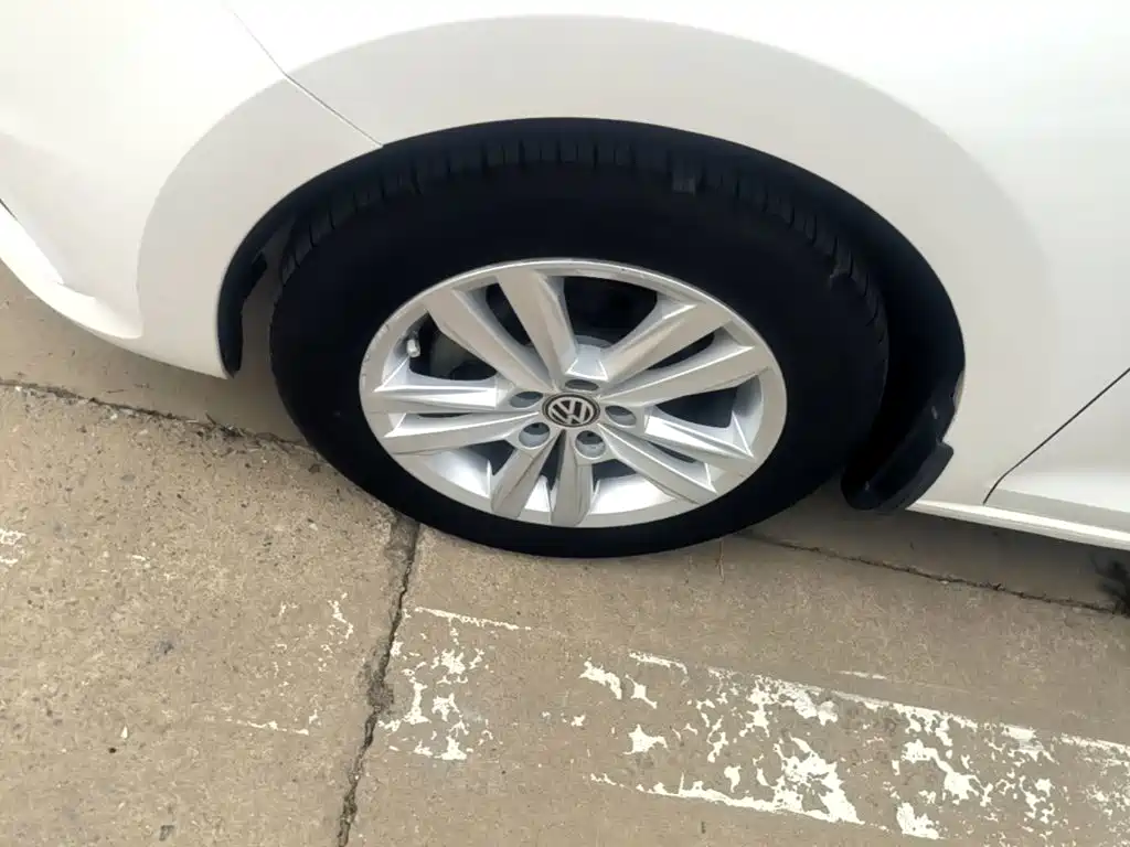 Volkswagen Santana — миниатюра 23