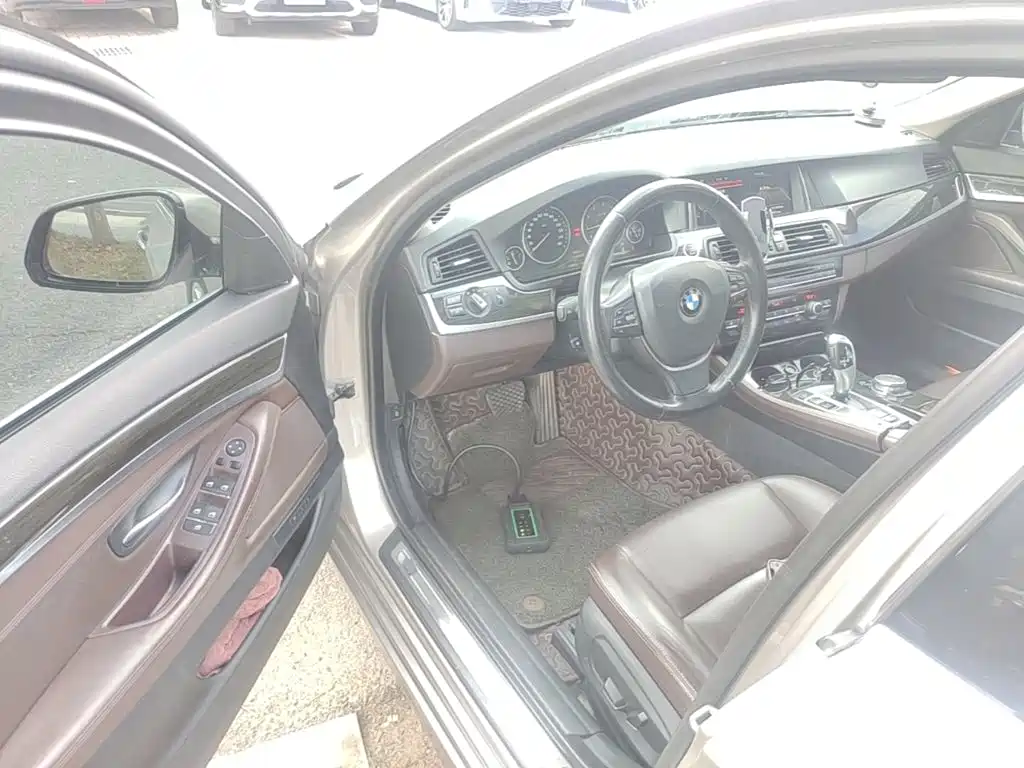 BMW 5 Series — миниатюра 16