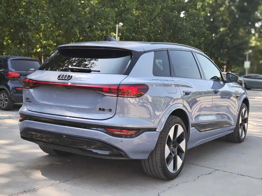 Audi Q6L e-tron