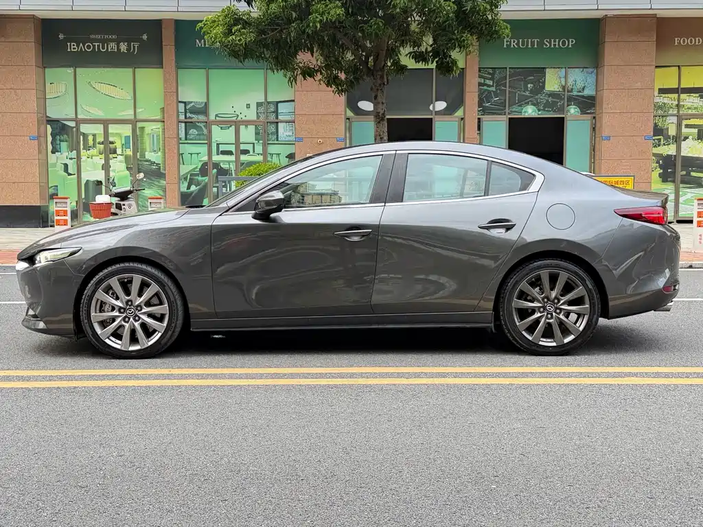 Mazda 3 Axela — миниатюра 12