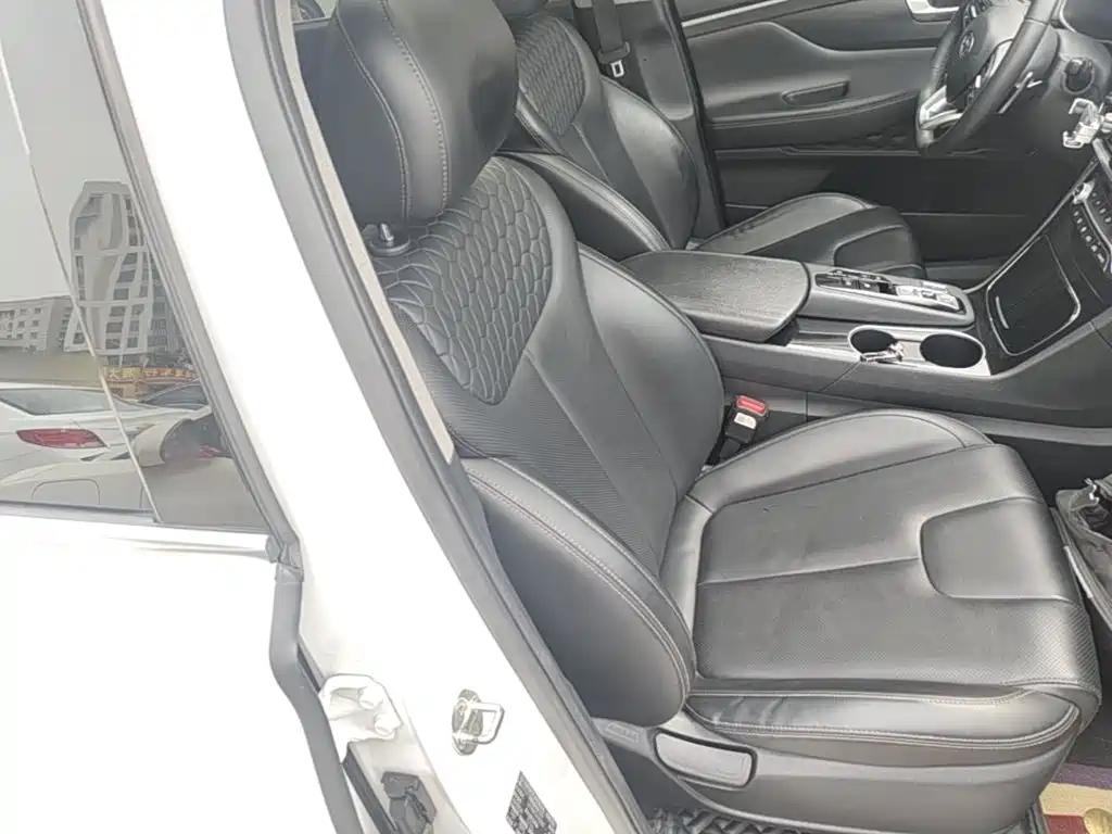 Hyundai Santa Fe — миниатюра 25