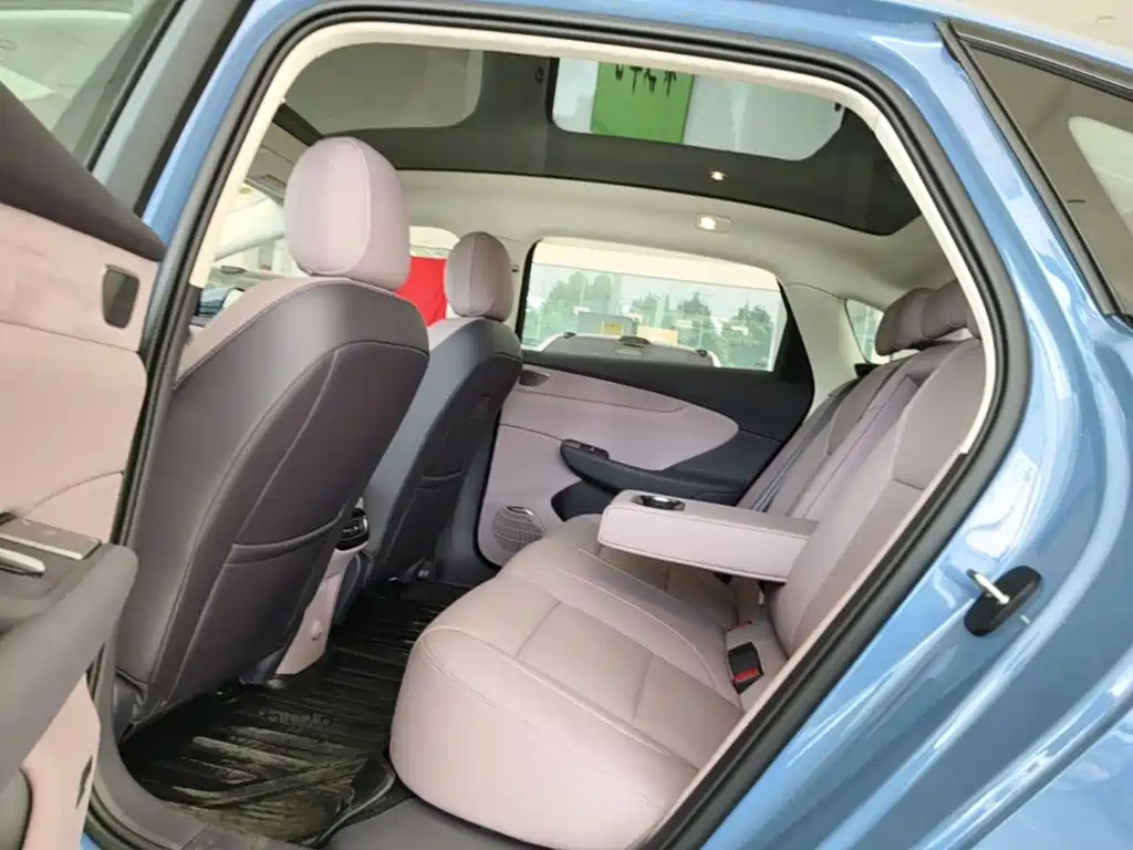 Hongqi Hongqi Tiangong 05 — миниатюра 17