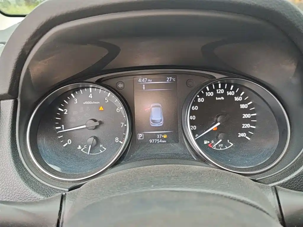 Nissan Qashqai — миниатюра 12
