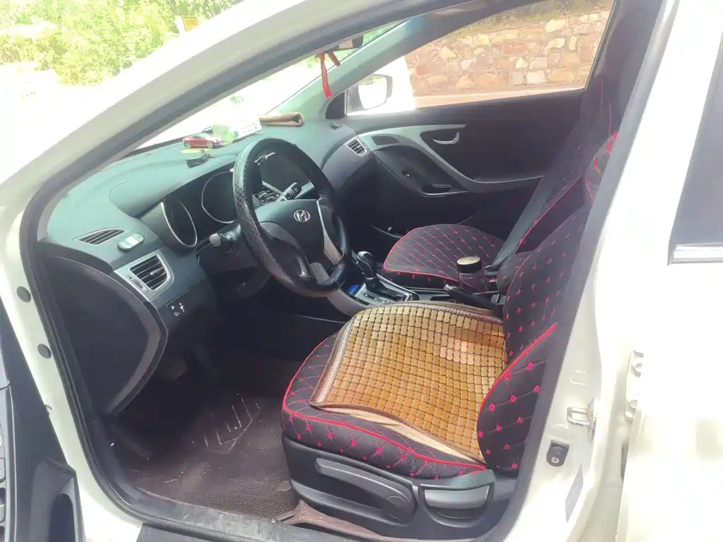 Hyundai Elantra Langdong — миниатюра 11