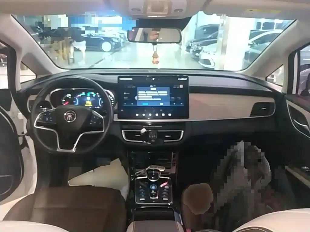 BYD MAX New Energy — миниатюра 10