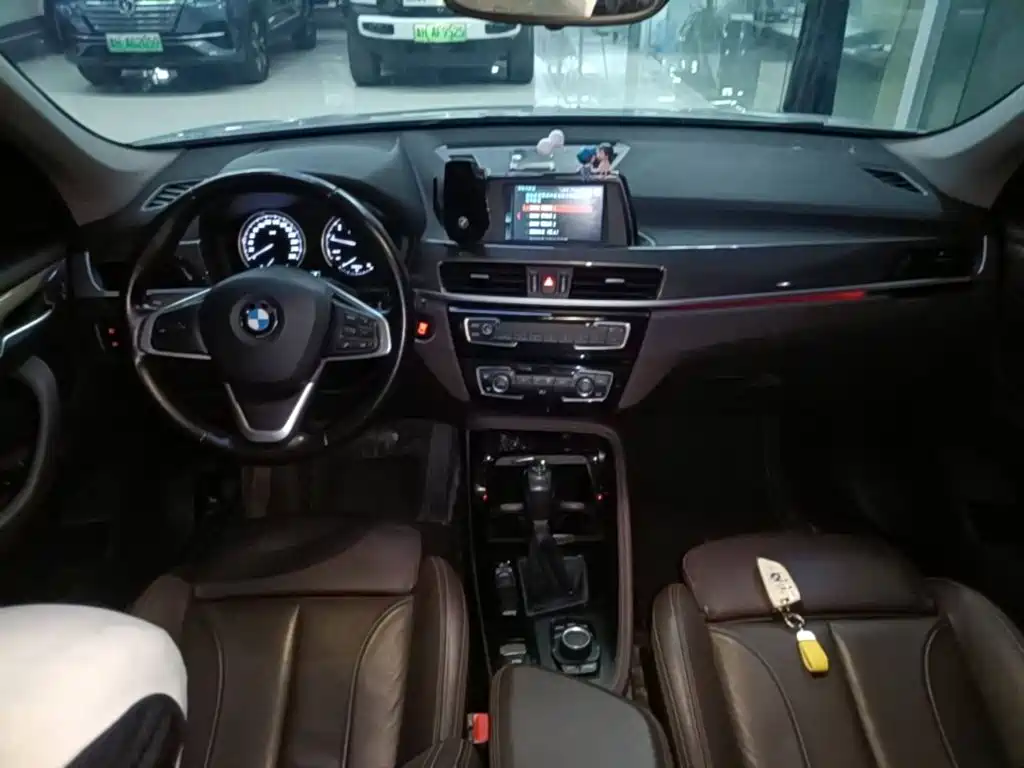 BMW X1 — миниатюра 10