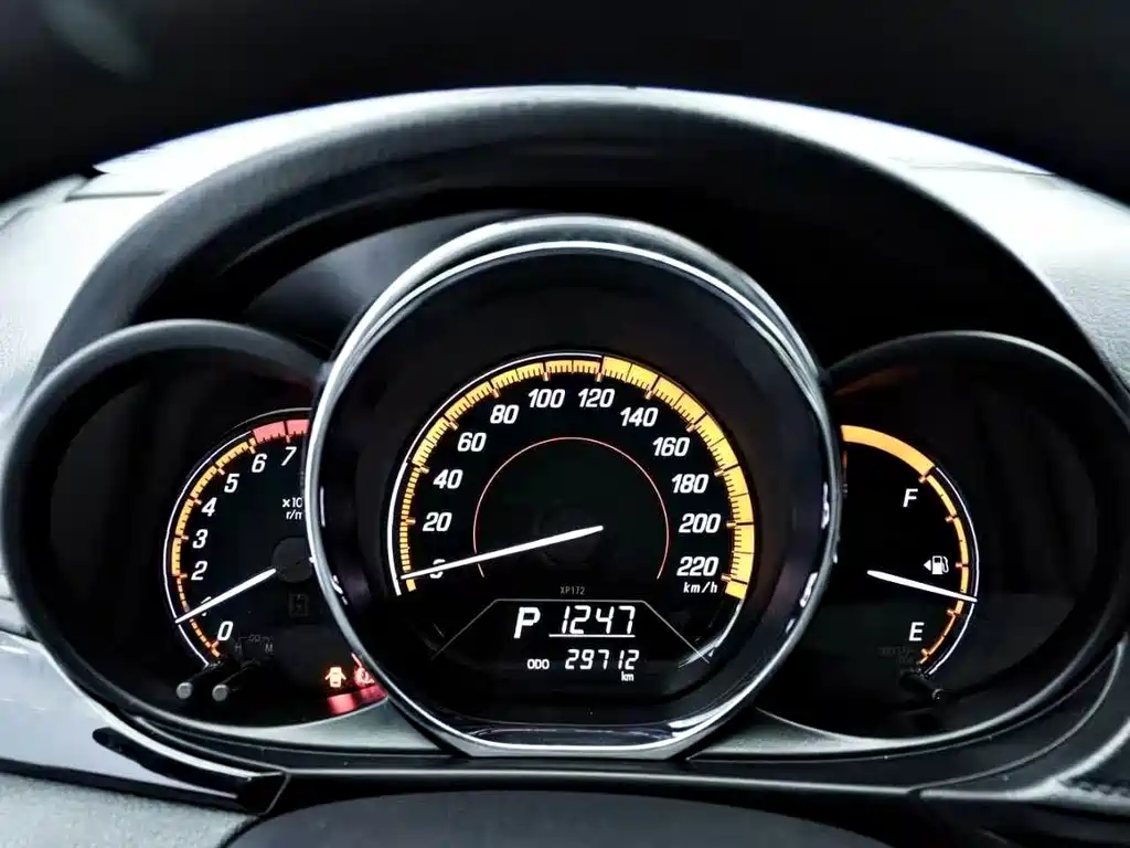 Toyota Yaris L — миниатюра 19