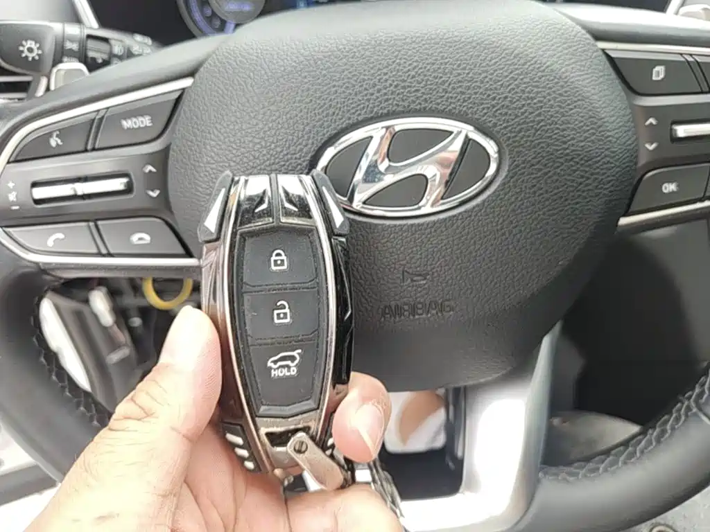 Hyundai Santa Fe — миниатюра 9
