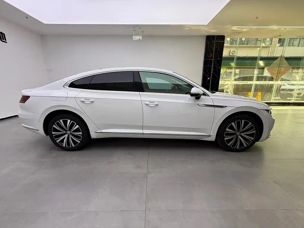 Volkswagen CC — миниатюра 11
