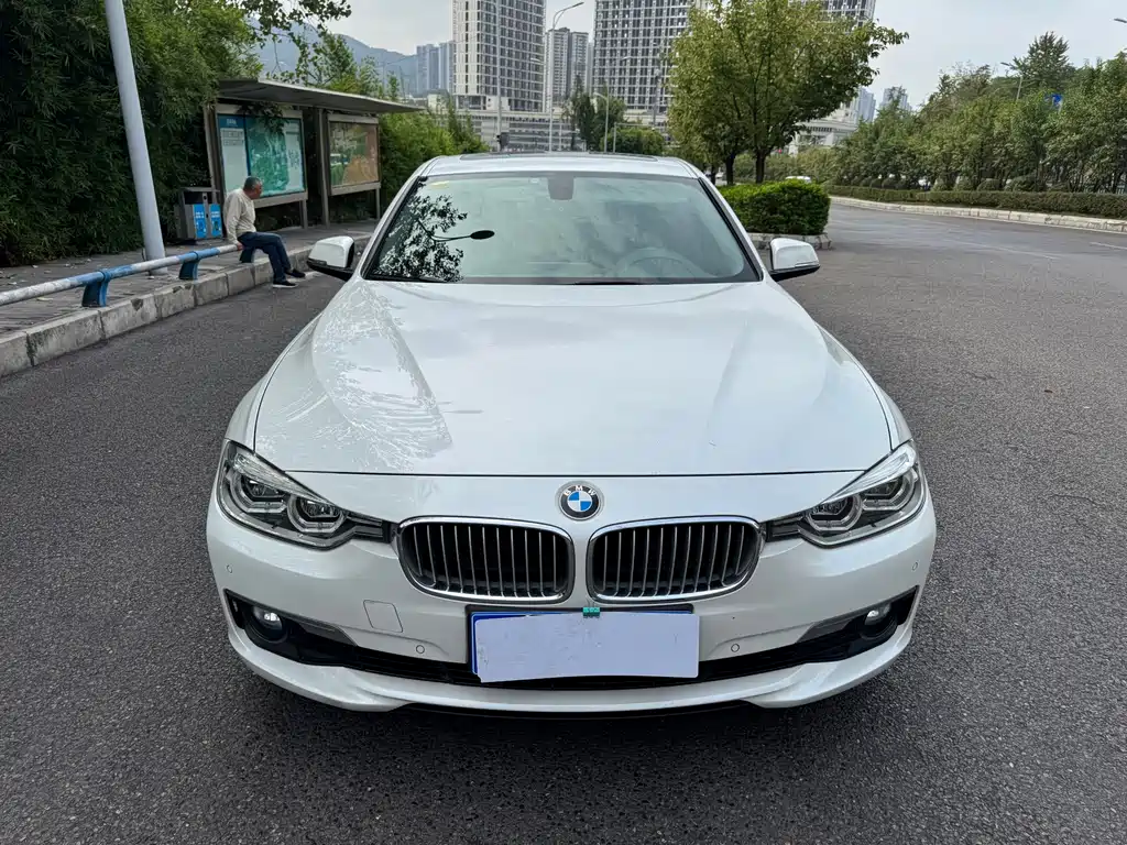 BMW 3 Series — миниатюра 2