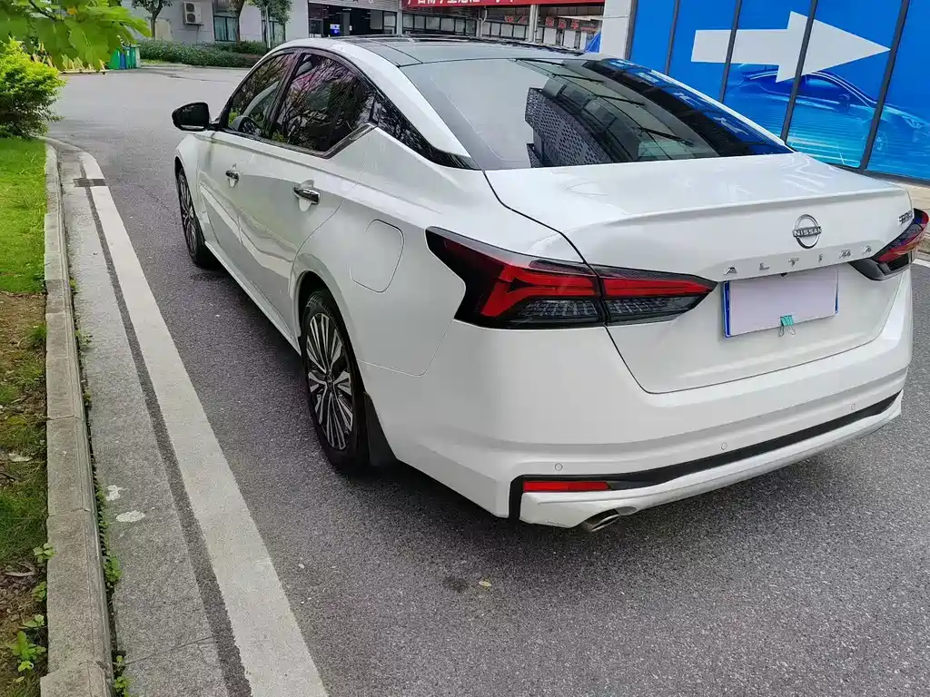 Nissan Teana — миниатюра 4
