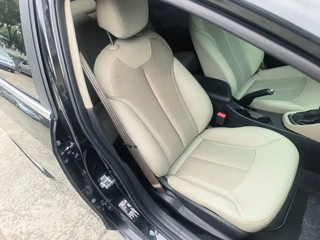 Buick Excelle — миниатюра 25